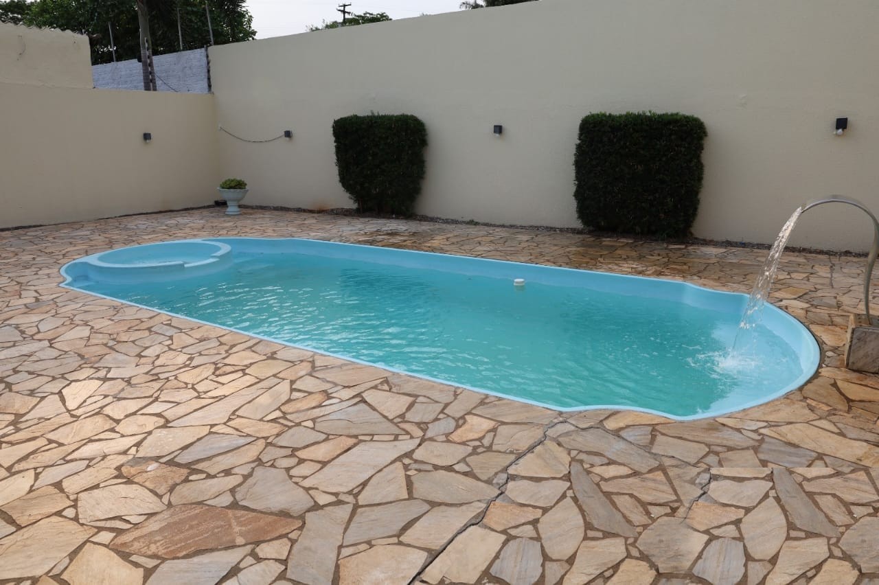 Instituto Evoluir — piscina da unidade